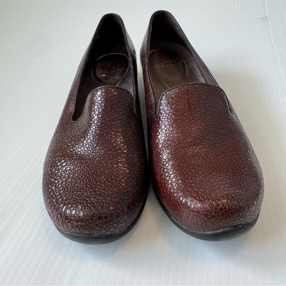 Dansko Olivia Cobblestone slip on loafer style shoes size 40 / 9.5-10 women’s - Picture 3 of 11